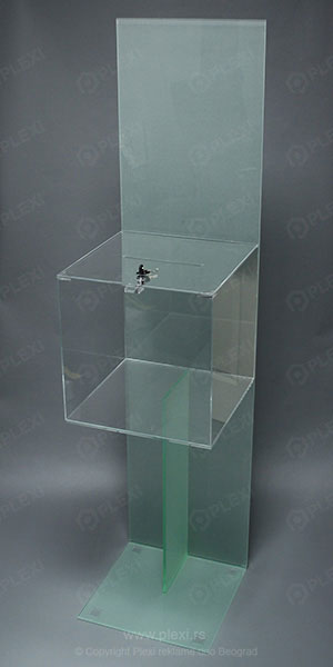 Kutija od pleksiglasa sa postoljem - PLEXI KP003
